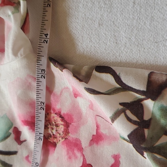 Show me your Mumu Brie White Pink Floral Tie Sz. OS Robe - Picture 2 of 10